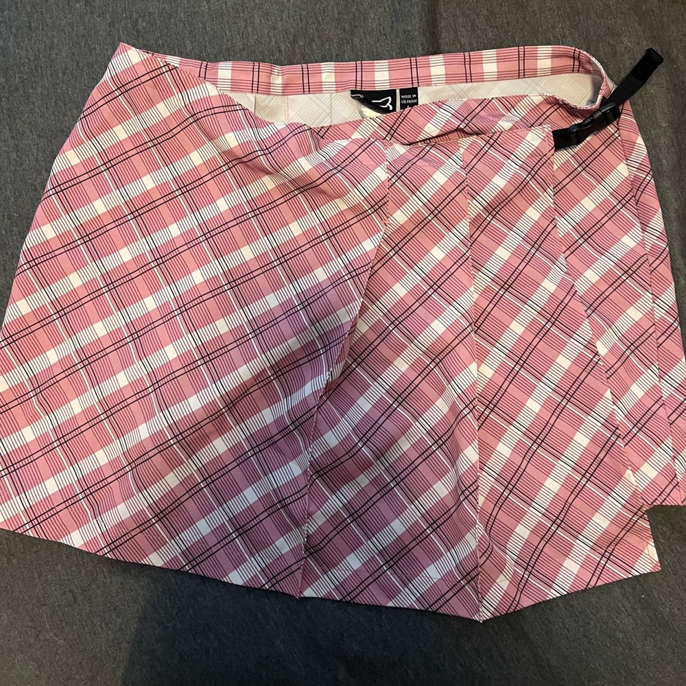 Cute pink Fox Racing skirt